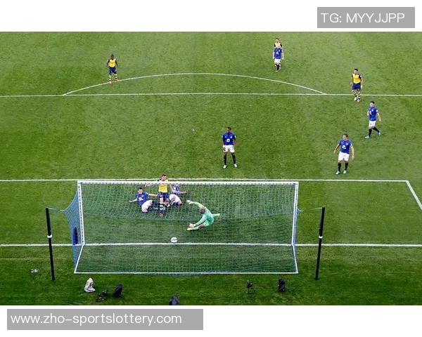 提升足球后卫防守能力的有效训练方法与技巧分享 提升足球后卫防守能力的有效训练方法与技巧分享